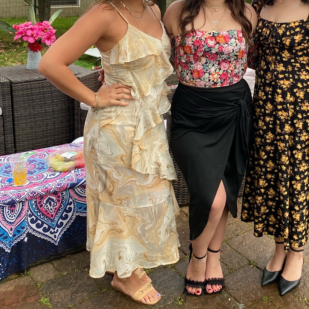 Ruffled maxi dress with slit